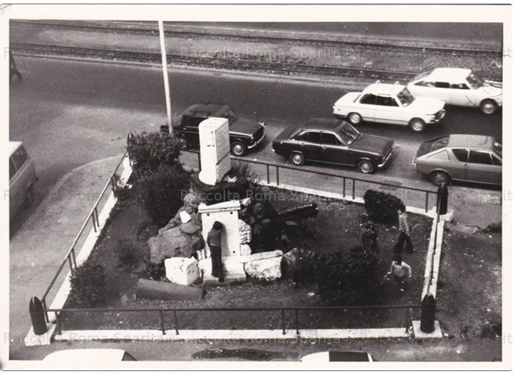 risorsa-15-foto-2-il-cannone-nel-1971-fonte-roma-sparita